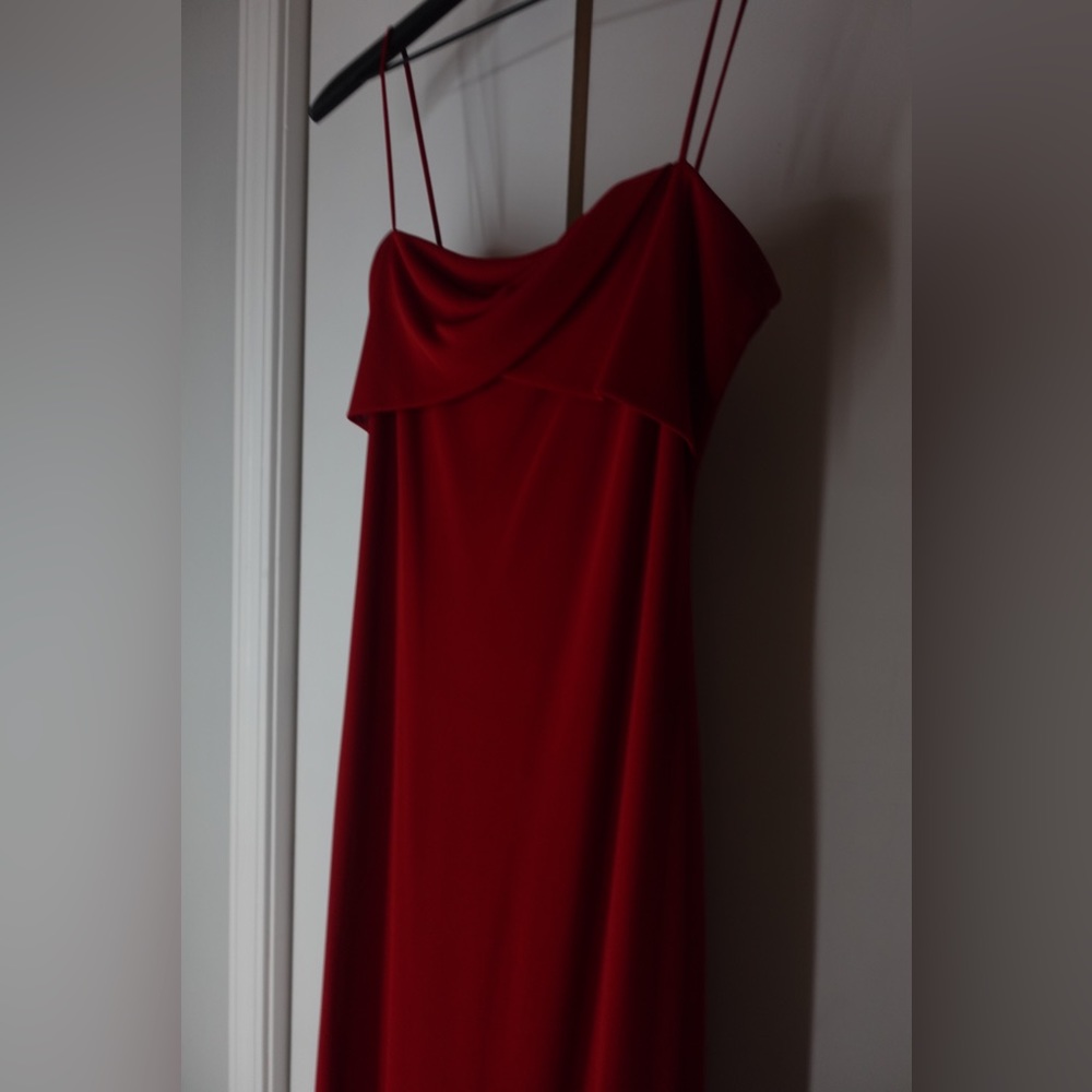 Red Laundry by Shelli Segal prom gown